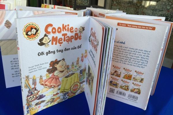 Cookie Và Mẹ Tạp Dề