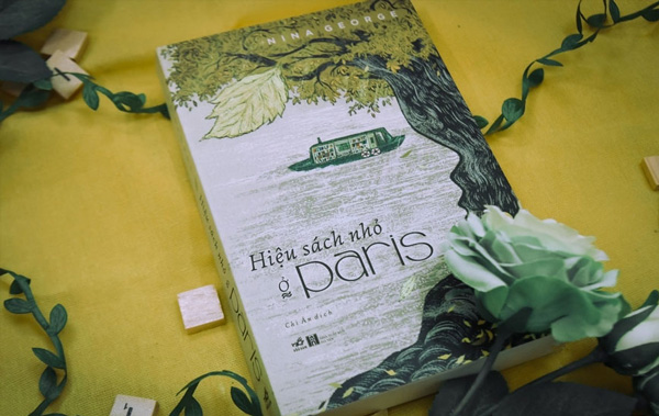 Hiệu Sách Nhỏ Ở Paris