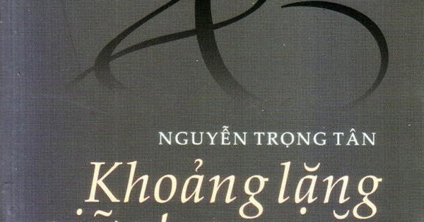 Khoảng Lặng Giữa Trang Văn