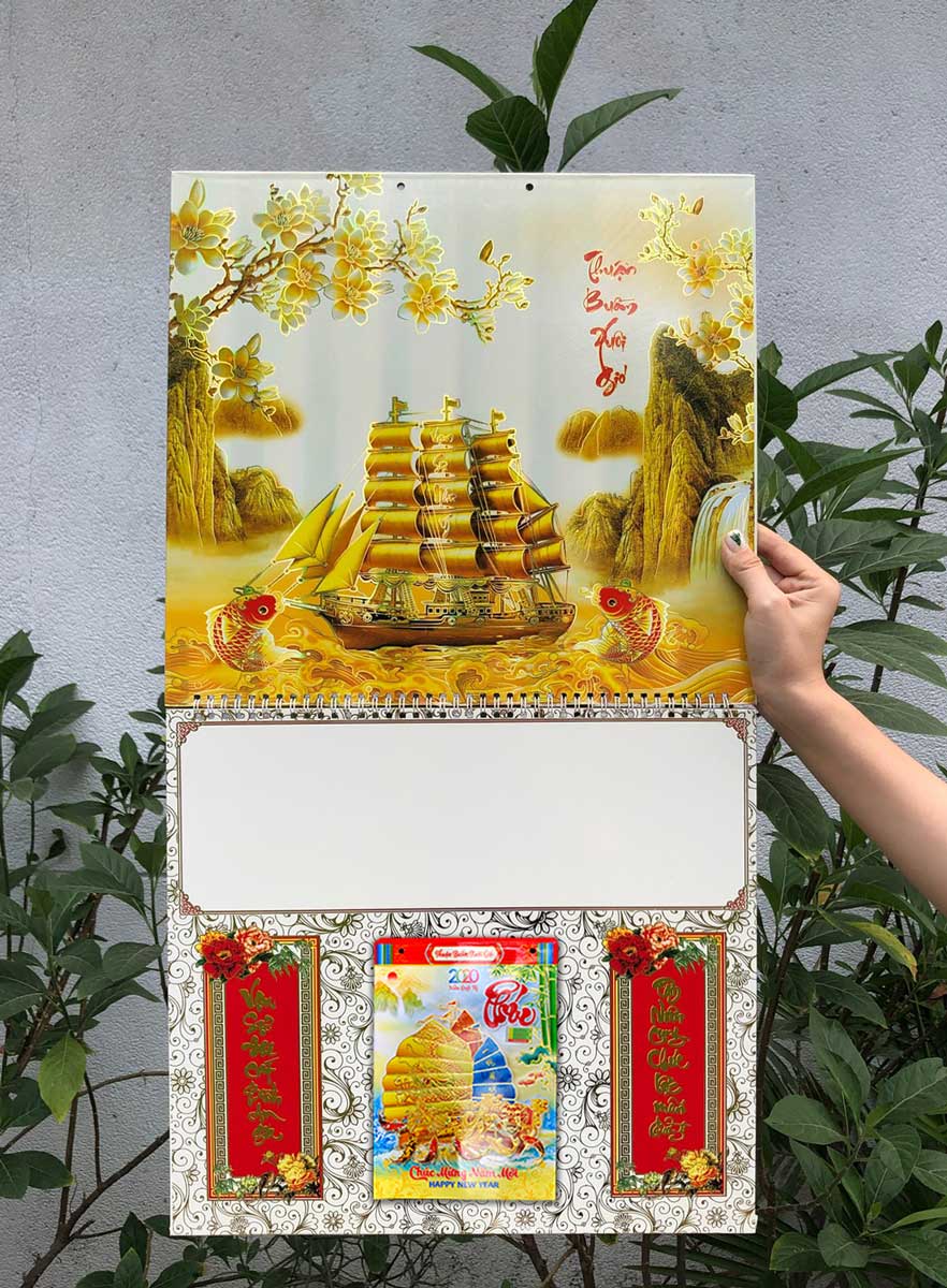 Bìa Treo Lịch Lò Xo Giữa Bế Nổi (37x68cm) Gắn Bloc Lịch 2020 (14.5x20.5 cm) - NS105 (Đã Bao Gồm Bloc)