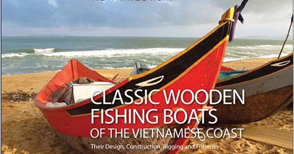 Classic Wooden Fishing Boats Of The Vietnamese Coast - Thuyền Cá Việt Nam