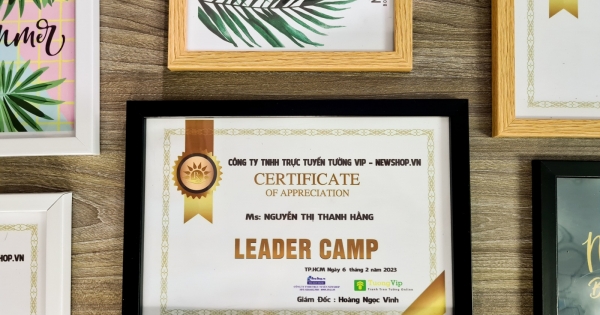 Khung Bằng Khen - Khung Đen, Mặt Mica Treo Tường Để Bàn 25x35cm(B4)