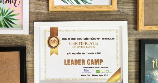 Khung Bằng Khen - Khung Trắng, Mặt Mica Treo Tường Để Bàn 25x35cm(B4)