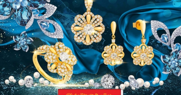 Lịch Gỗ Tết 2025 Tráng Gương Treo Tường Laminate Dành Cho Tiệm Vàng - Gia Chủ Phát Tài (40 x 60 cm) - In Quảng Cáo Logo Theo Yêu Cầu