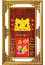 19 Mẫu Lịch Gỗ Cao Cấp 2025 Khung Đôi Vàng Dán Chữ Nổi (56 x 88 cm) - Vạn Sự Như Ý